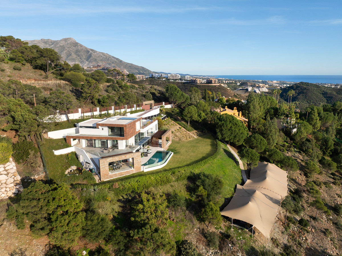5 Bedroom Detached Villa in El Madroñal