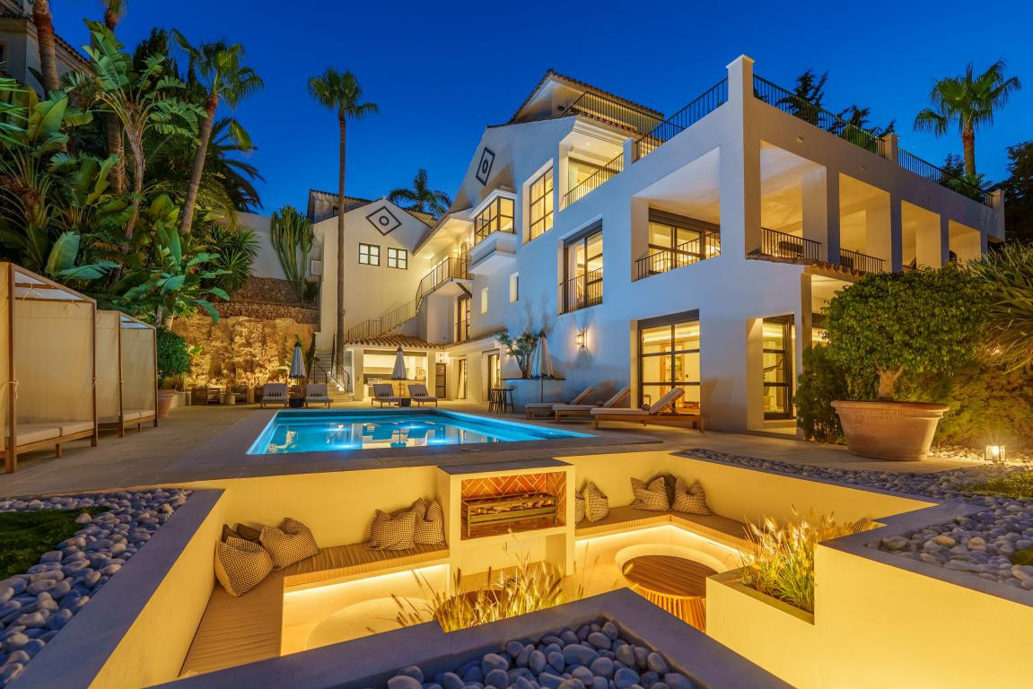 6 Bedroom Detached Villa in Nueva Andalucía