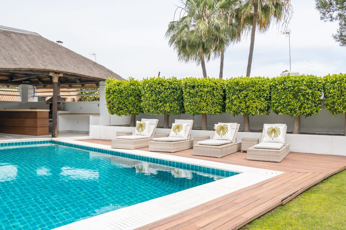 5 Bedroom Detached Villa in Nueva Andalucía