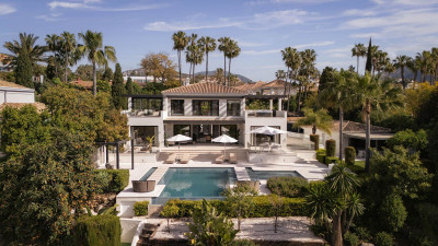 5 Bedroom Detached Villa in Nueva Andalucía